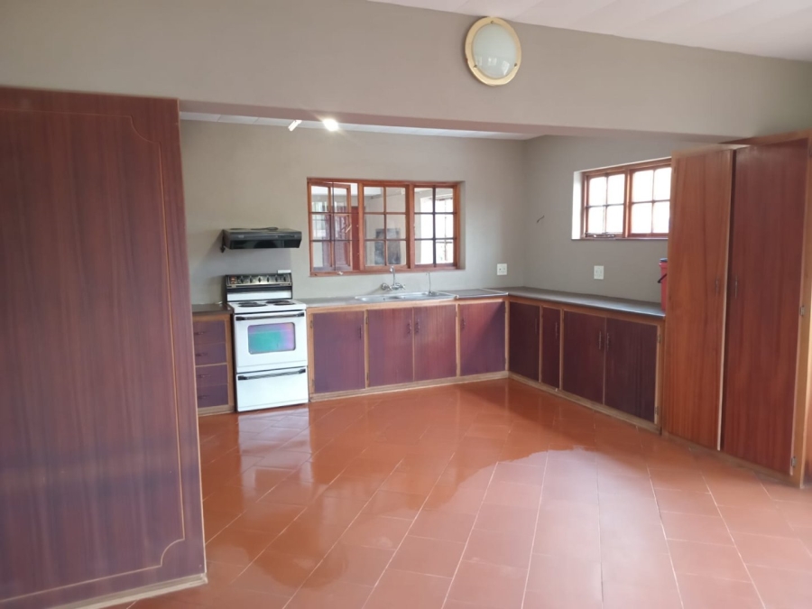 4 Bedroom Property for Sale in Bloemhof North West